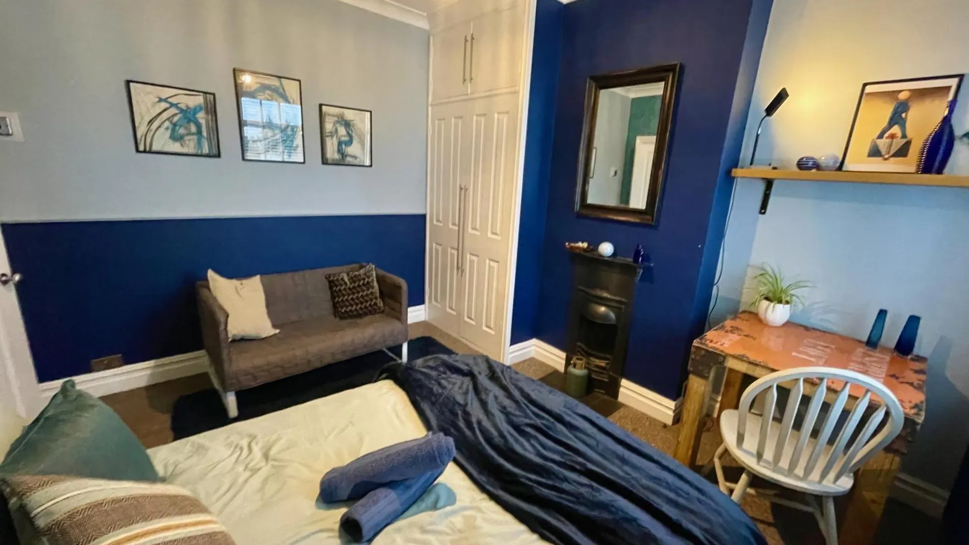 Stylish And Artistic Flat In Southend On Sea Apartment 0*, Southend-on-Sea